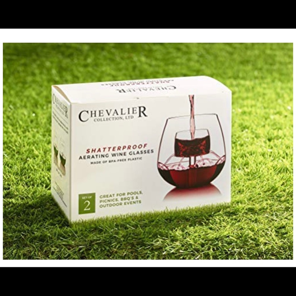 Aerating wine glasses